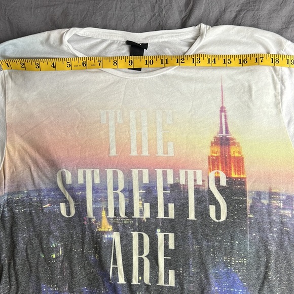 H&M Men’s size XL The Streets Are Calling T-shirt - Picture 3 of 10